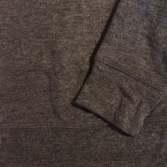 The Essential Sweatshirt - Picture 4 of 4